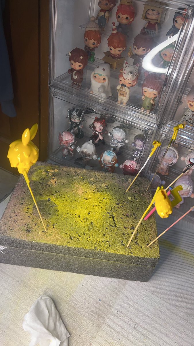 Customhere tweet media