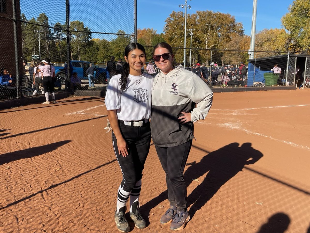 AMNTX18u's tweet photo. #AMNTXfAMily join me in wishing #2025 RHP/OF Victoria Perez Aka Keep It on Tha Low @VmPerez2025 on her verbal commitment to Sterling College @SCWarrior_SB https://t.co/bAQ0SB92Xq