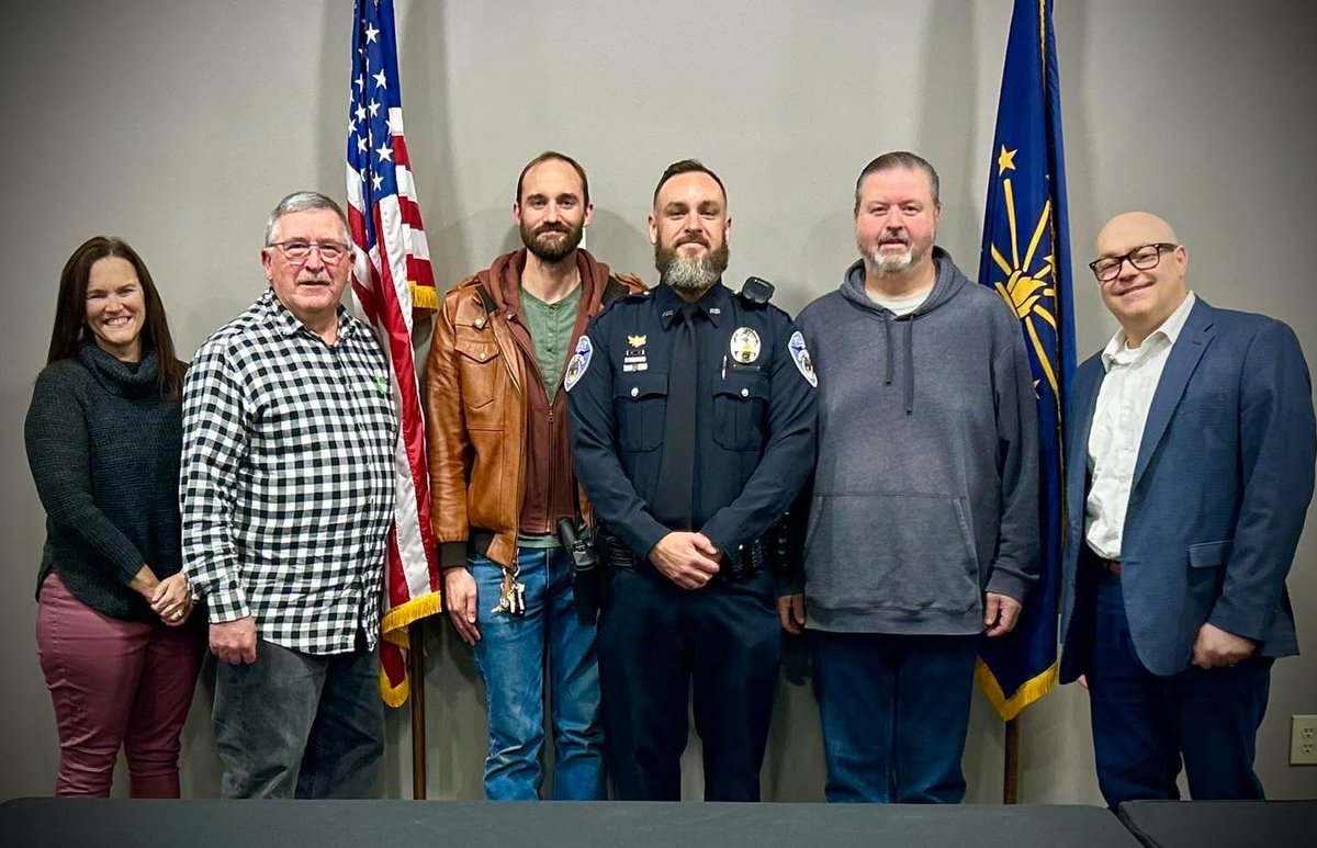 Avon Indiana Police tweet media