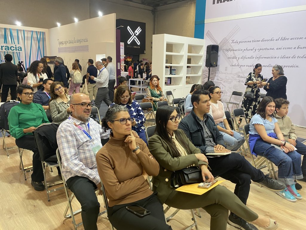 🔴#EnVivo | 📑Presentación editorial. Revista #VersusCorrupción de la <a href="/ComisionCpc/">Comisión de Gobierno Abierto de la CPC Red</a>.

👥<a href="/RRiosZenteno/">Ricardo Alberto Rios Zenteno</a>, <a href="/MagdaVeroRdz/">Magda Rodriguez</a>, <a href="/AdrianAlcala75/">Adrián Alcalá</a>, <a href="/Salvador_CPCAGS/">Salvador Vázquez Comisionado CPC-AGS</a>, Miguel Hernández.

#FILGDL2024
#PabellónDeLaTransparencia

📽️ youtube.com/live/2Nyn1UEEb…