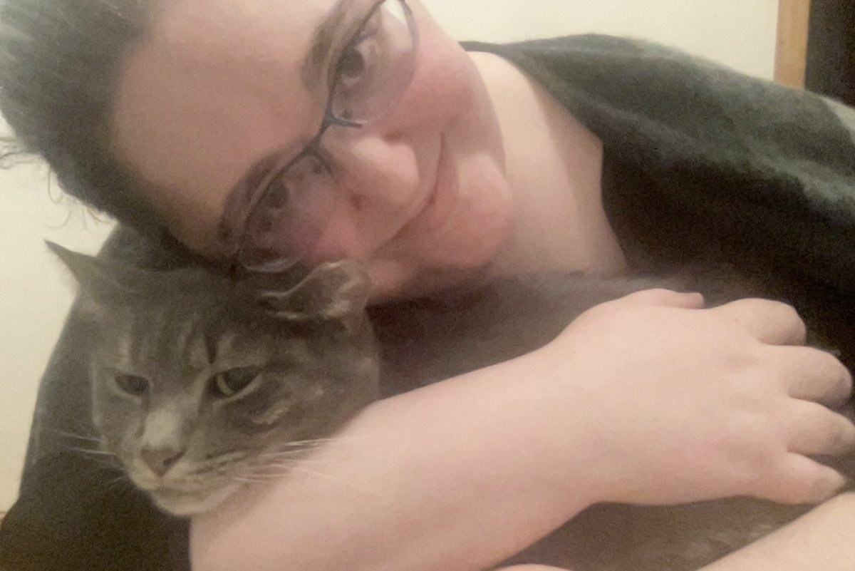 Happy Thursday from me and Etta, who is definitely not as pissed off as she looks, I promise... #cats