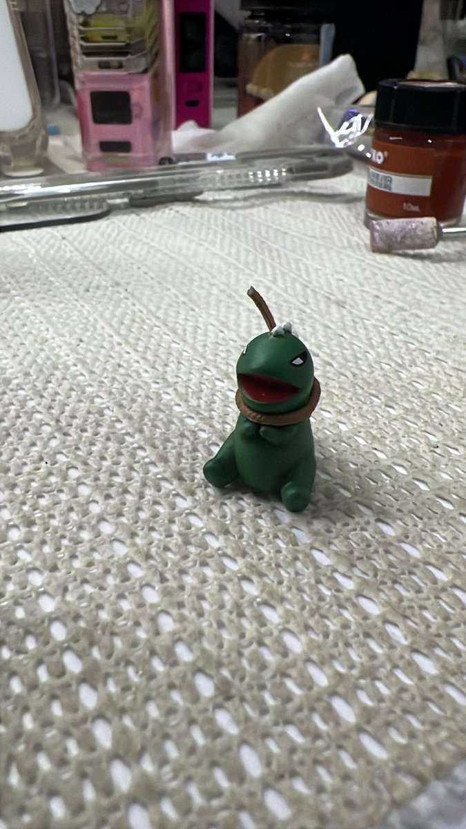 Customhere tweet media