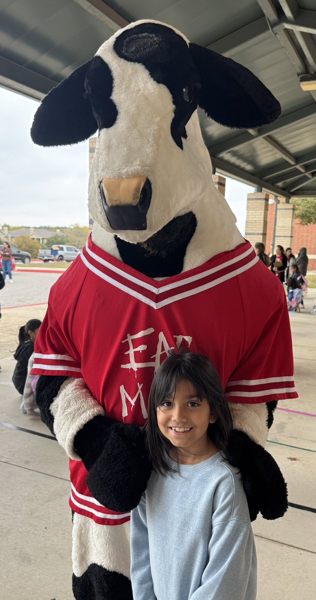 It’s not too late to stop by Chick-fil-A for dinner or a treat 🍪🍦Remember to say you are support Murnin! <a href="/NISDMurnin/">NISDMurnin</a>