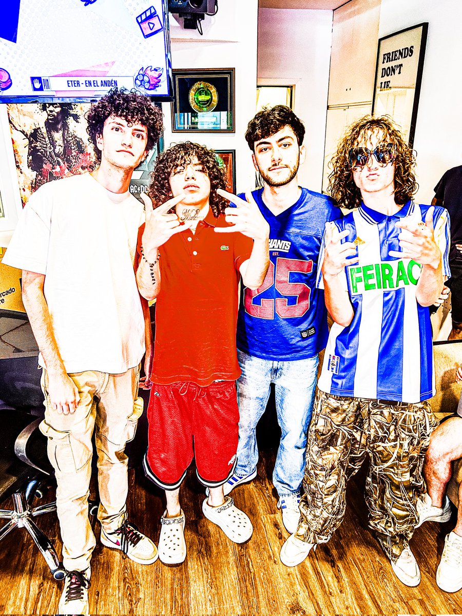 Hugus J. Hugus tweet media