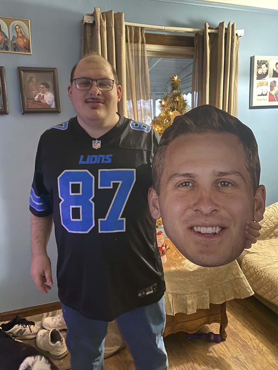 Annie_Prus's tweet photo. @JaredGoff16 #OnePride Go Lions!! https://t.co/71Msg4Ojdo