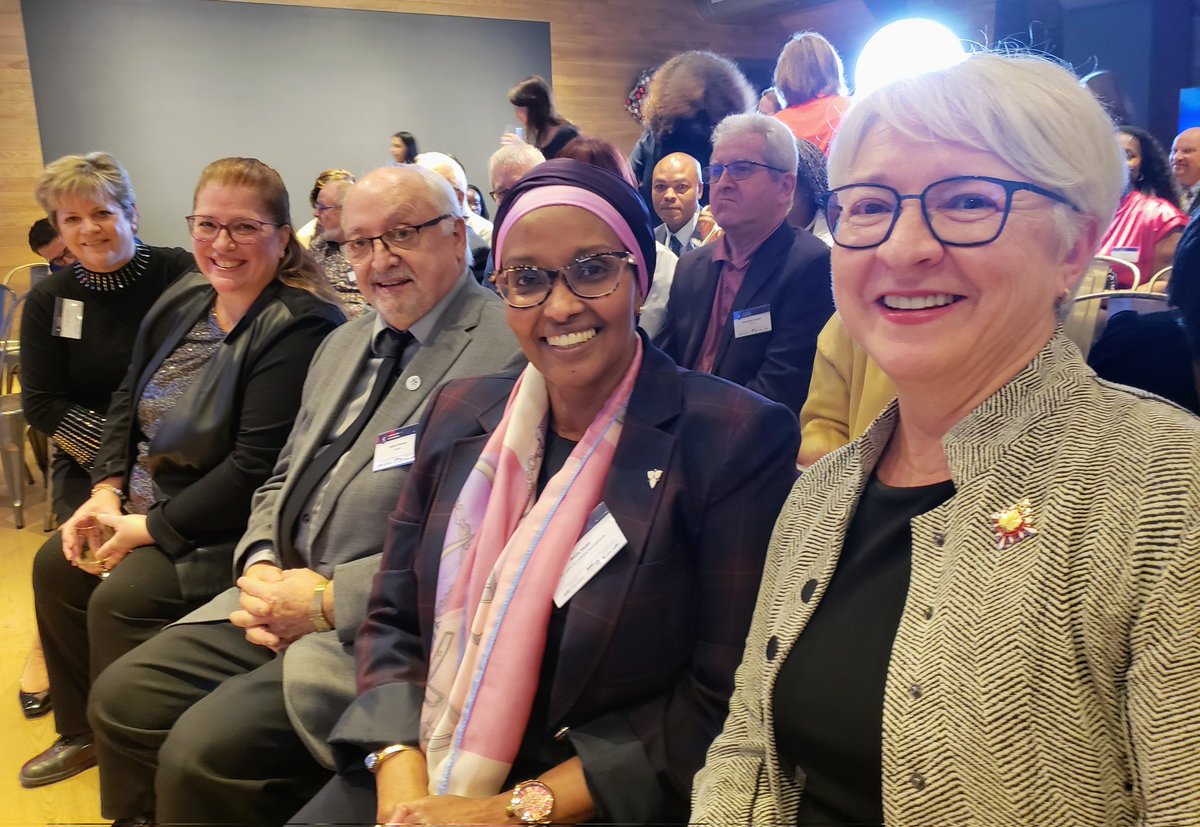 Yves Lévesque (@yvesbiz) on Twitter photo L'<a href="/AFOCSC/">AFOCSC</a> est heureuse de recevoir <a href="/LGOntario/">Edith Dumont</a> Edith Dumont et la sous ministre de MAFO, Ronald Demers, Johanne Lacombe et Melinda Chartrand de l'AFOCSC pour la soirée des fêtes du <a href="/ClubCanadienTO/">Club canadien de Toronto</a> L'<a href="/AFOCSC/">AFOCSC</a> est heureuse de recevoir <a href="/LGOntario/">Edith Dumont</a> Edith Dumont et la sous ministre de MAFO, Ronald Demers, Johanne Lacombe et Melinda Chartrand de l'AFOCSC pour la soirée des fêtes du <a href="/ClubCanadienTO/">Club canadien de Toronto</a>