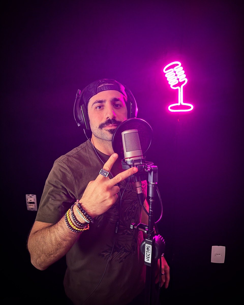 KaysarDadour's tweet image. A meta é que o meu som seja conhecido mundialmente 💪🎤🎵. Eu ouvi “AMÉM “?
.
.
#melhordianomundo #cantar #singer #dream #foco #viral #sonhador #brasil #mundo #اكسبلور #انستقرام