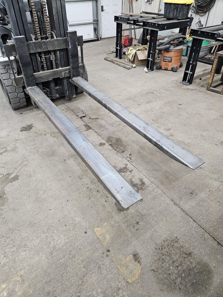 KadelbachMFG's tweet photo. Built 7ft fork extensions for the shop. Ready to load them long pallets. #agriculture #farming https://t.co/Ey6hHbGMAr