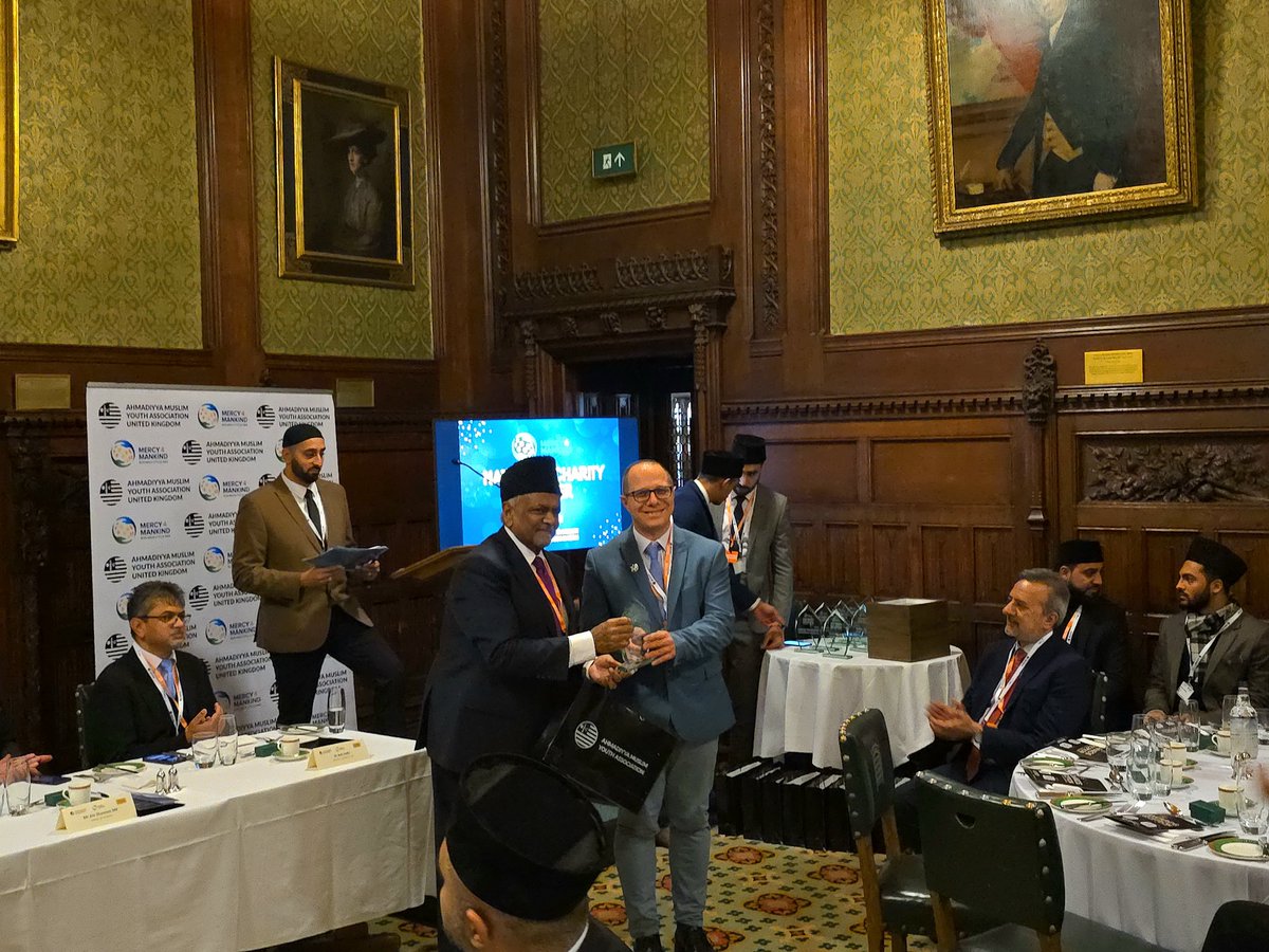 AMYA UK tweet media