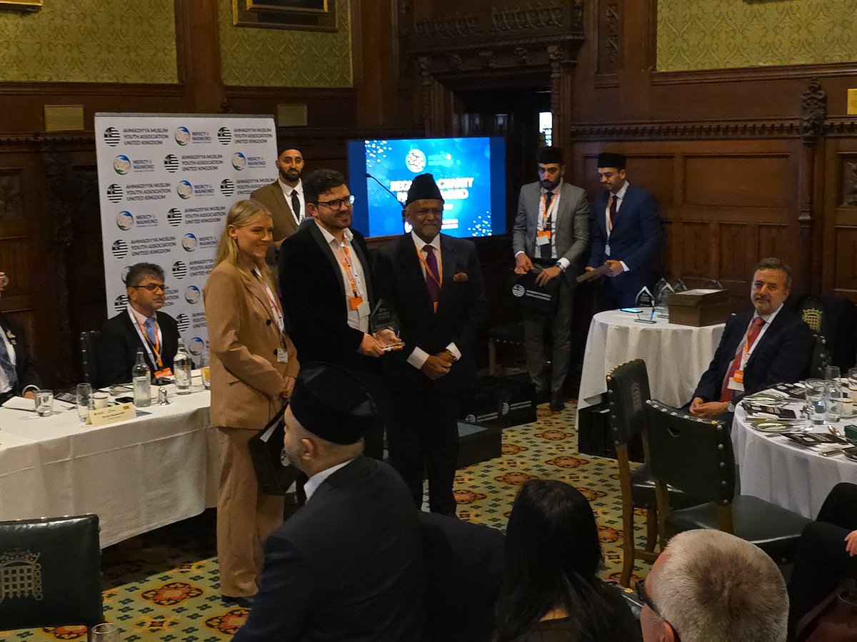AMYA UK tweet media