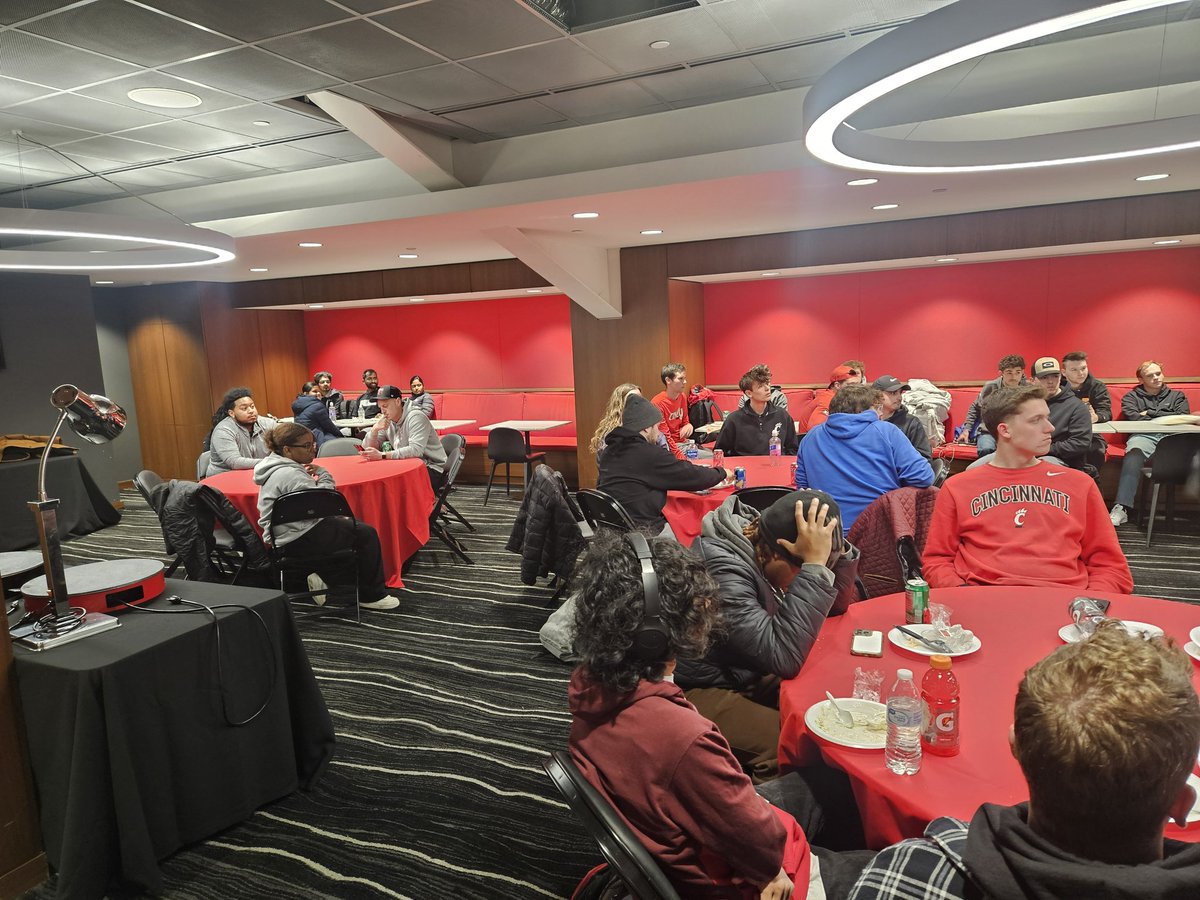 Red & Black Ops tweet media