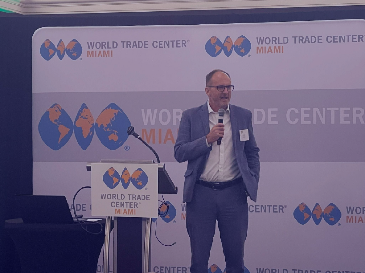 Gonzalo D Sánchez-Ubanell, Miami director, represented FI Group at the World Trade Center Miami's 1st Annual Meeting this Wednesday.

🎤 Key Speakers:

◾ Ivan Barrios and Alice Ancona introduced the State of the WTCM.

◾ Ken Roberts, CEO of World City, delivered an insightful