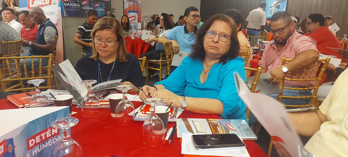 Pachifula's tweet photo. Hoy aprendiendo con #LANCO #APAPROPH dice presente, en esta importante capacitación que nos prepara para los trabajos de pintura para el verano. https://t.co/yUZL3KsdDy