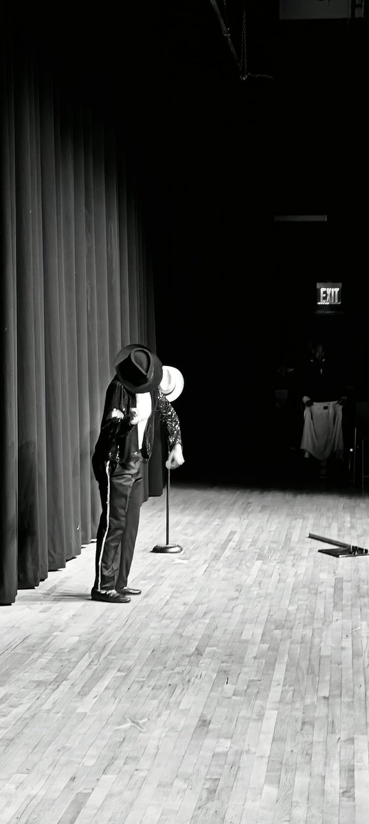 mosesharper's tweet photo. My tribute to MJ AND #JordanNeely May they both be in a better place. #JusticeforJordanNeely https://t.co/3aDznuslHb