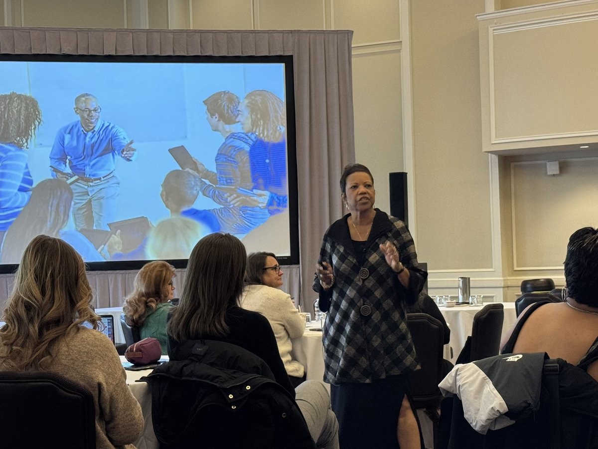 VaEducatorWJC's tweet photo. @VASCD always brings the 🔥 🔥. This year was no exception with an amazing pre-con with @drmarciatate. I had read some of her literature before, but never participated in one of her workshops. She was amazing and great for all educators, regardless of your role. @VAEducatorCMJ https://t.co/QDQ7GcLJVk