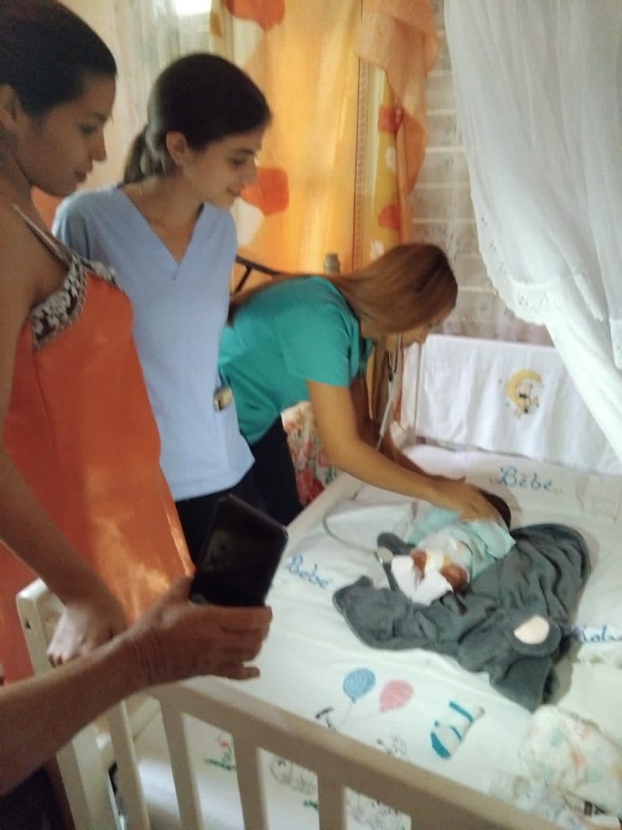 VelazquezZ4869's tweet photo. La #UCMHo. Sus estudiantes en acciones en la comunidad en el Programa Materno Infantil.
@yamelverdecia 
@DrReinol 
@MINSAPCuba 
@UCMHolguin 
@pichardopupo 
@ArenasMulet 
@ManolihaHolguin 
@QueipoRuiz https://t.co/ilLOcugPhB
