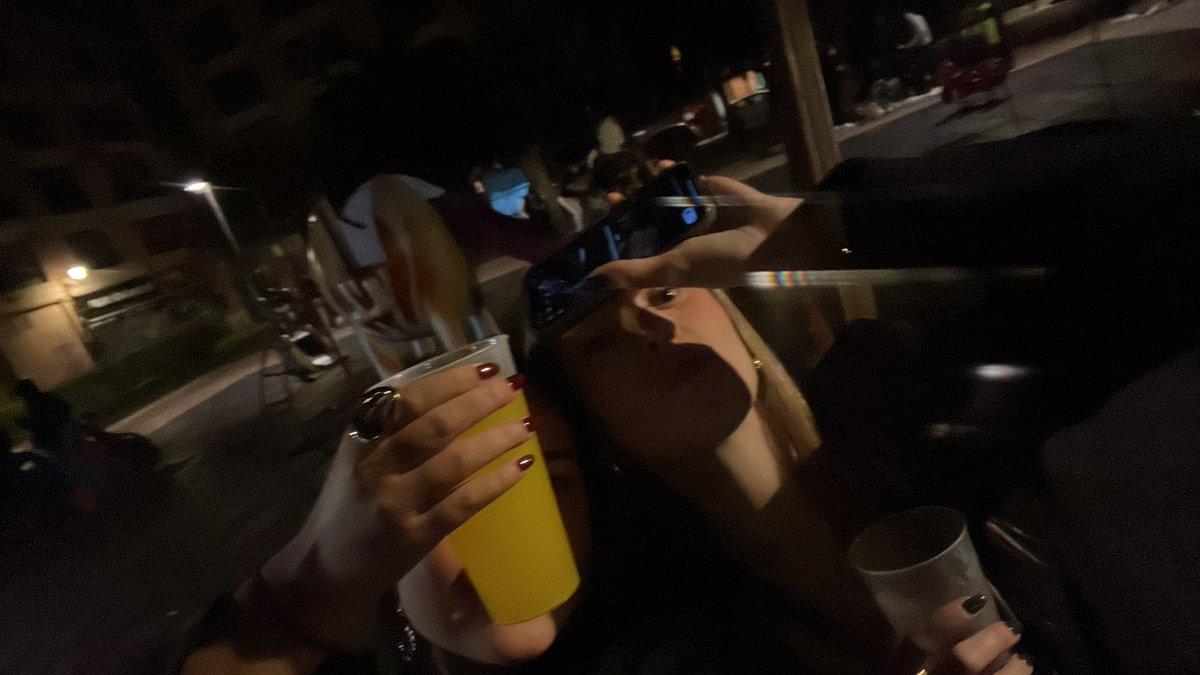 meeerygu's tweet photo. @ceeliaag_ no cabe duda no? https://t.co/JsNQoq88Ei