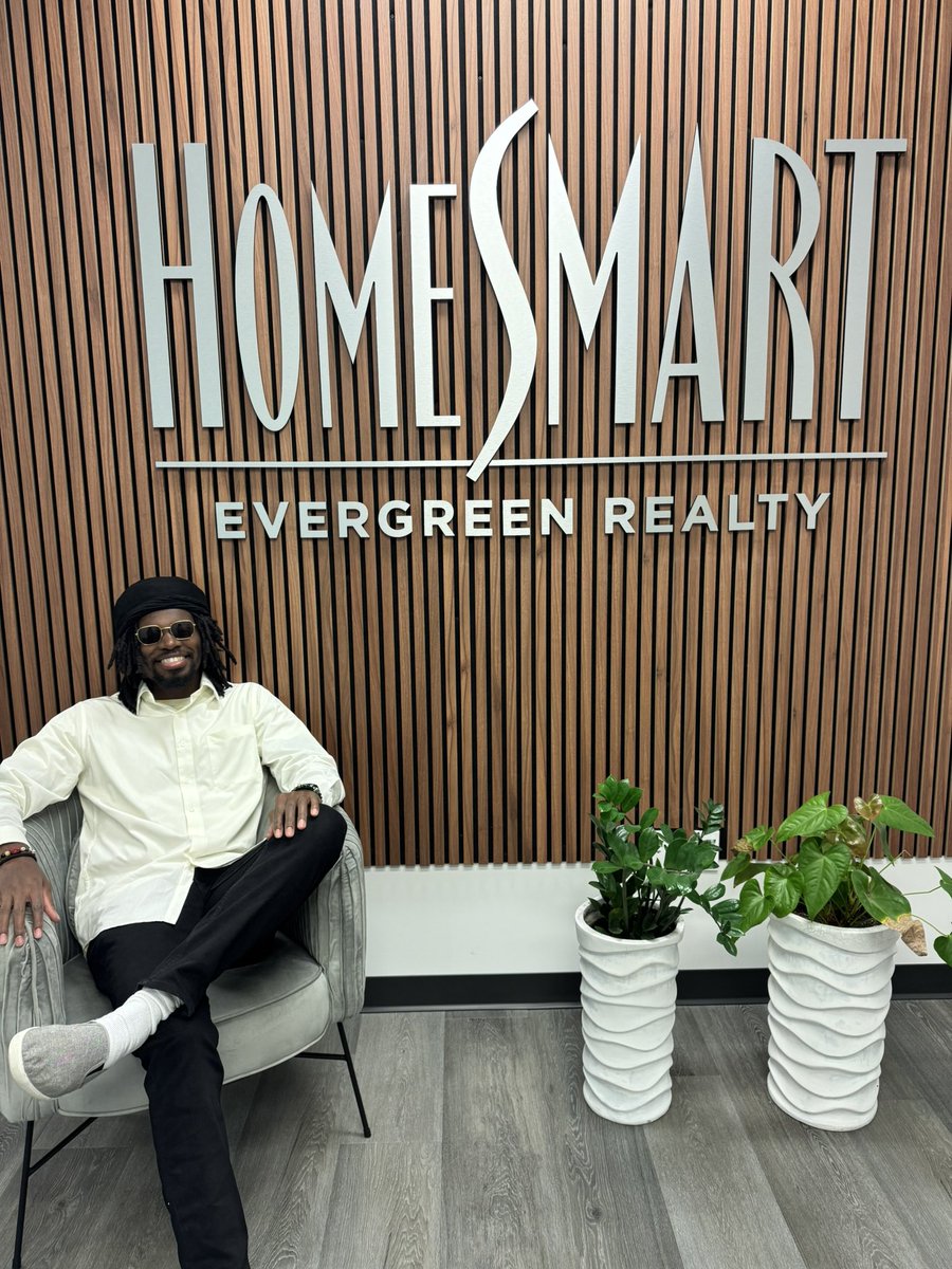 ArthurJoneslll's tweet photo. Thinking about changing locations in 2025? 🤔
Let’s Lock It In. 🔒
The #InlandEmpire is booming with Listings! 🏁
Check out this 🏡 featured in this Post!
Dm me so we can start planning and preparing for 2025! 📈
For more information ℹ️ #Subscribe https://t.co/v1QMXx8jxZ https://t.co/UIUK3ABwyy