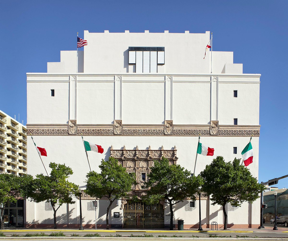 usaventure24's tweet photo. We had to walk, but we finally made it to the Wolfsonian - FIU Art Museum, which is free on Fridays. (Carla 🐥) https://t.co/B5JWAs9pmP