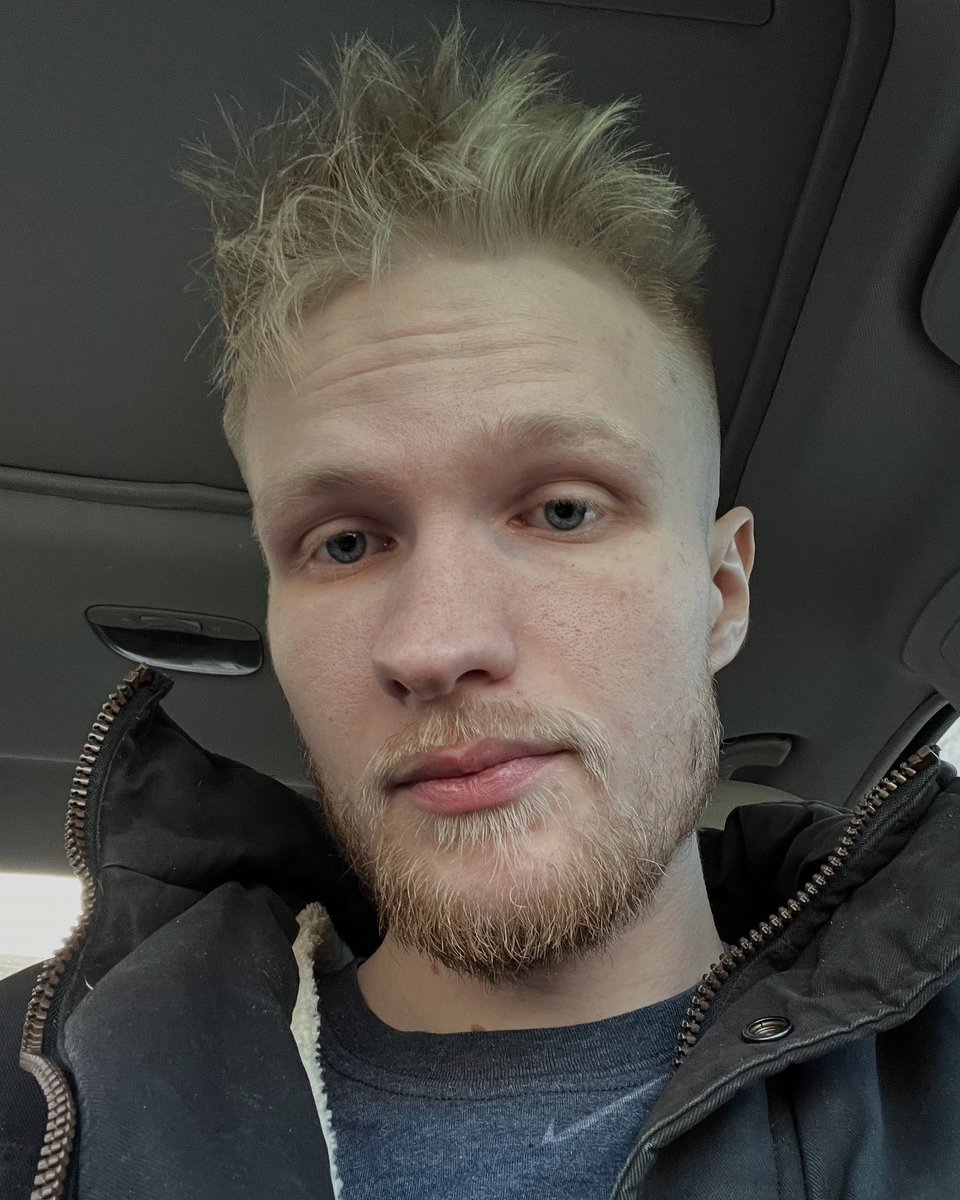 monokiing's tweet photo. Ready for Texas, #newlook https://t.co/r0lA5eyrIm