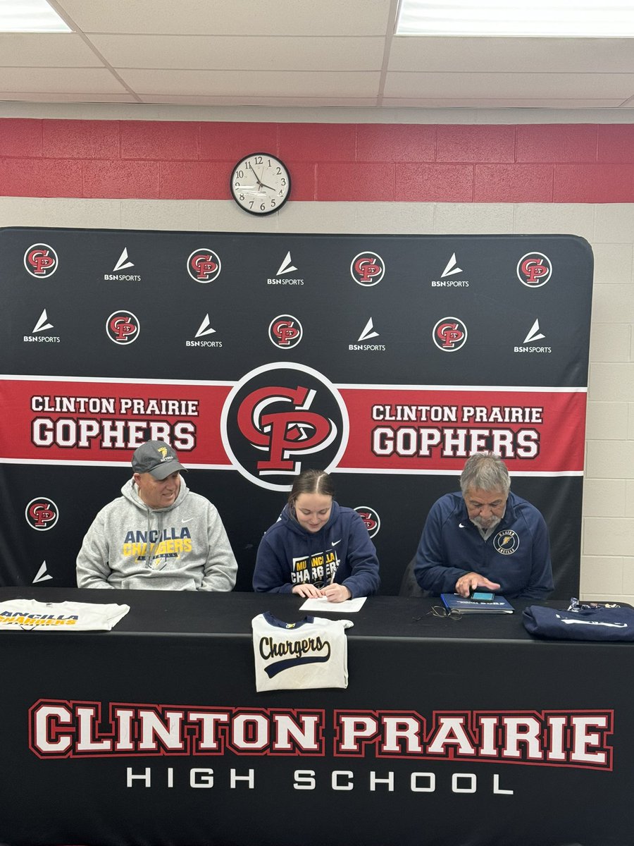 taryacrabtree's tweet photo. officially a charger!! thank you to everyone who has made this possible! much love! @MUACsoftball https://t.co/BkSEItJ1MH