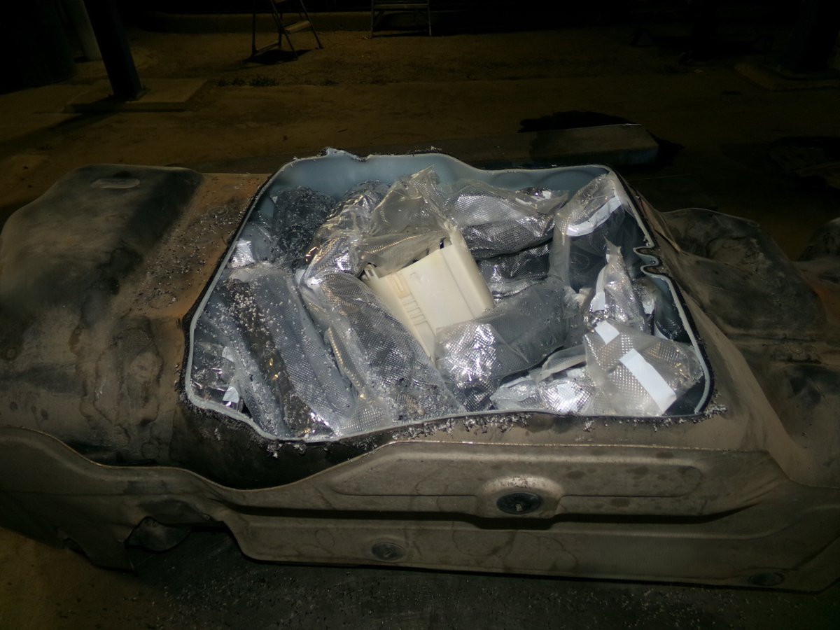 DFOSanDiegoCA's tweet photo. November's out 👋, December's in👇!
From 11/18 to 12/01, @CBP officers from the #SDFO seized 2,386 lbs. of narcotics with an estimated street value exceeding $10 million dollars. Fantastic work!
Weekly Stats:
Meth▶️1,273 lbs.
Fentanyl▶️457 lbs.
Cocaine▶️643 lbs.
Heroin▶️13 lbs. https://t.co/zuyMKj1m4X