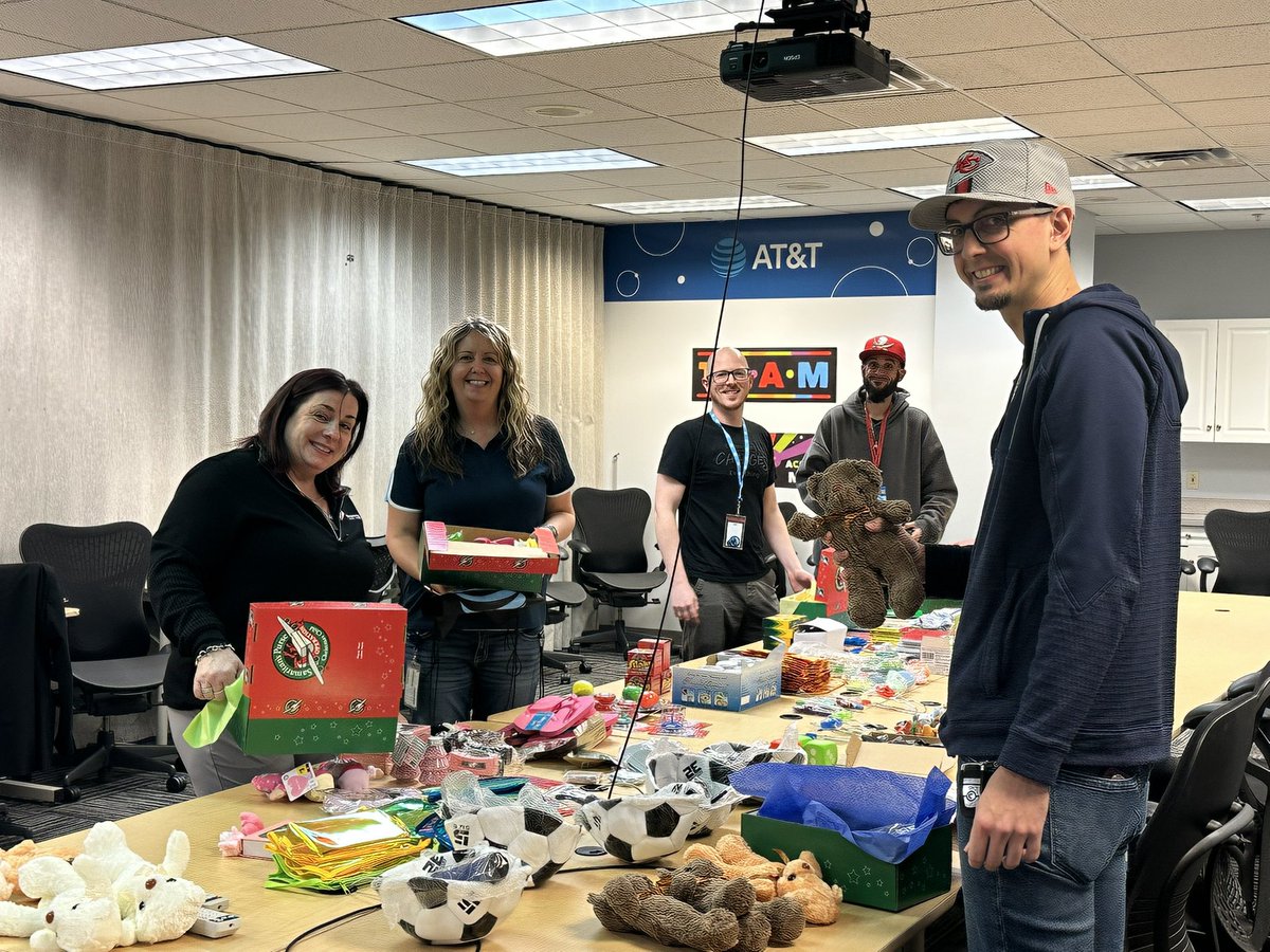 Shelly Bradley (@shellybradley15) on Twitter photo So much fun participating in Operation Christmas Child to give back to our communities across the globe! Thanks to all who donated and packed boxes ♥️💚🎄🎁 <a href="/ATTDigitalCare/">AT&T Digital Care Team</a> #MBCGoodStuff So much fun participating in Operation Christmas Child to give back to our communities across the globe! Thanks to all who donated and packed boxes ♥️💚🎄🎁 <a href="/ATTDigitalCare/">AT&T Digital Care Team</a> #MBCGoodStuff