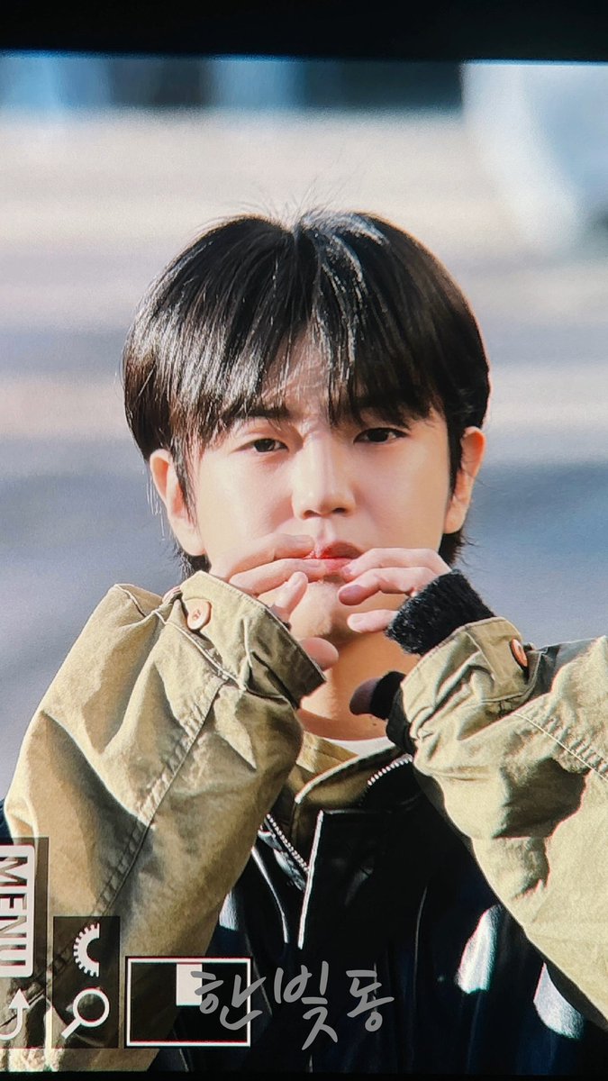 abeamoflight_jh's tweet photo. 241206
๋ฎค๋ฑ
์ถ๊ทผ Preview
์ค๋ ์ฒญ์ ์ธ๋ชจ๊ธ ๐
#์ด๋ํ #LEEDONGHUN #Donghun
#ACEPinata #ํผ๋ํ #์์ด์ค
#HitThatPinata #ACE
@official_ACE7 https://t.co/LUxSyplOrH