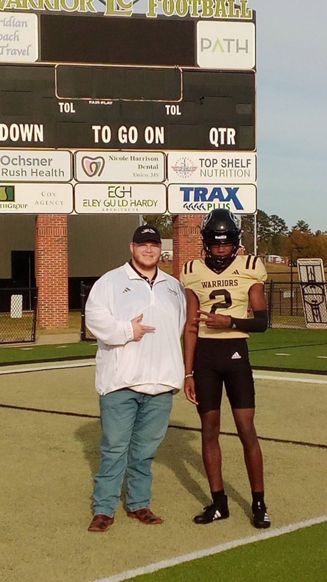 2theproblem's tweet photo. Blessed to receive an offer from @eccc_football @CoachFosselman @CoachChavis__ 🏹🗡️🖤💛 https://t.co/a5NwgCn8HI