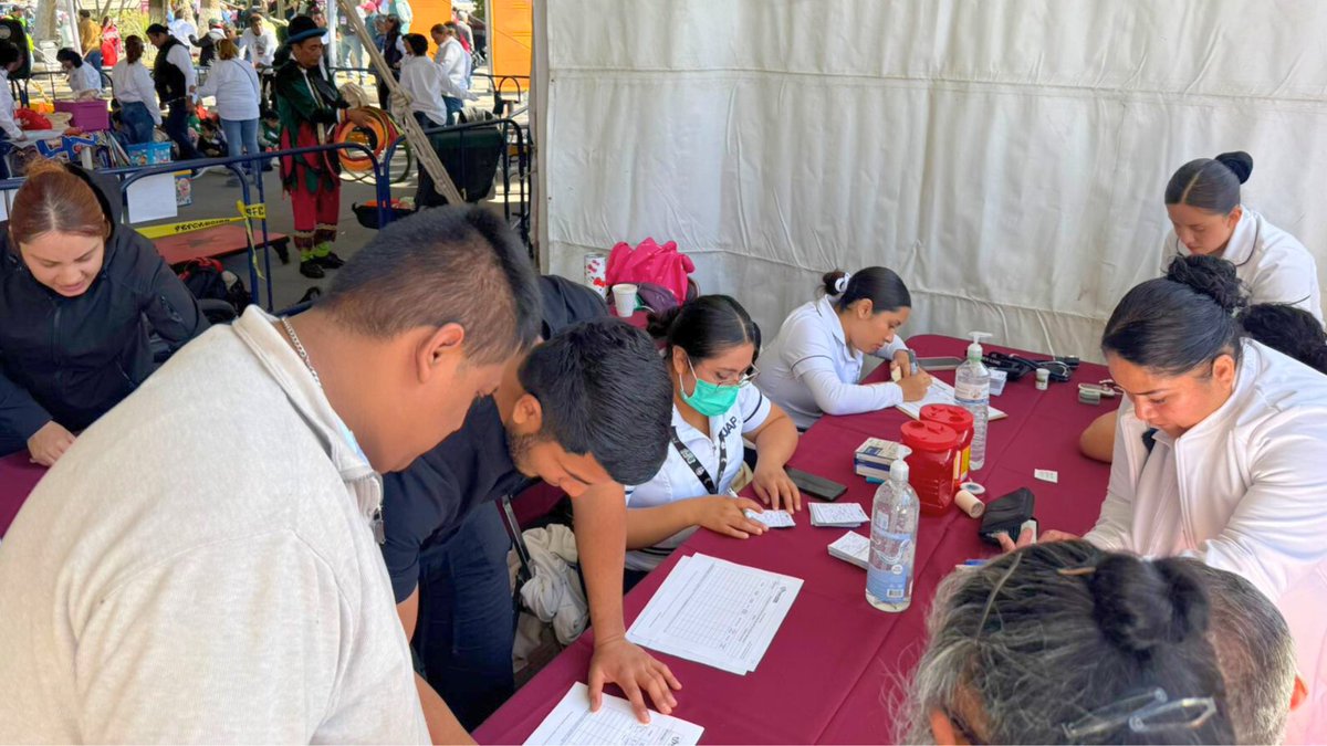 EnfermeriaBUAP's tweet photo. Nuestro compromiso con la sociedad es imparable, por ello, realizamos la jornada de salud en San Francisco Totimehuacan y fue todo un éxito. ¡Acá te dejamos unas fotitos de lo que vivimos! 😁
#EnfermeriaUnida #BUAP #Enfermería #enfermeríabuap https://t.co/X9Tn42McrK