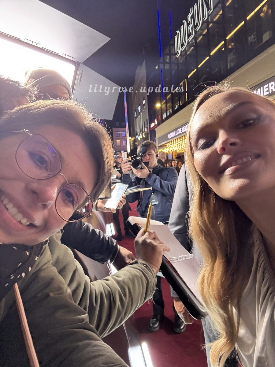 UpdatesLilyRose's tweet image. Here I am with Lily-Rose at the premiere of Nosferatu in London!! 🥹💓 More than 6 years later ~ after I first met her on October 2nd, 2018 in France ~ I was lucky to meet her again on December 4th, 2024!! 😭💞 I’m beyond happy and grateful! ❤️ I love her always and forever! 🫂❤️