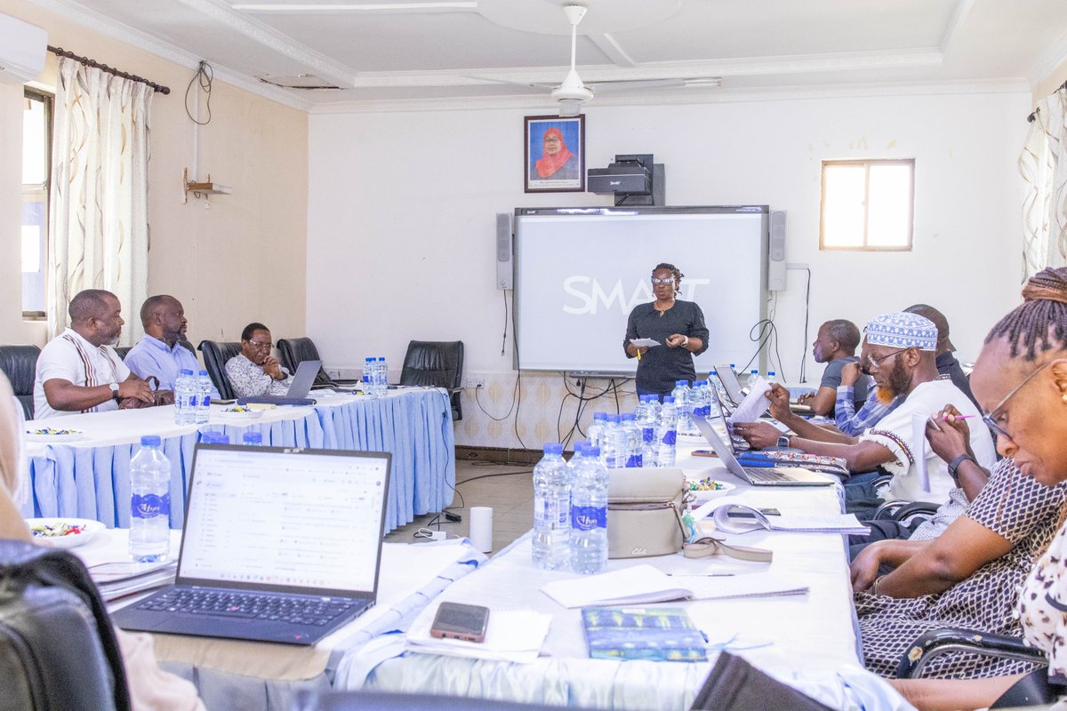 ifakarahealth's tweet photo. TRAINING:
Ifakara empowers master’s program facilitators 👩🏼‍🏫 👨‍🏫

From December 2nd to 6th, our Capacity Building and Training team @ifakarahealth joined a transformative Continuing Professional Development (CPD) training in Tanga. Under the expert guidance of Prof. Senga Pemba, participants explored modern teaching and assessment techniques to inspire the next generation of health professionals. 👨‍⚕️

The team also explored the importance of setting modern examinations that align with learning objectives and encourage critical thinking among students and preparing students for real-world challenges in their respective fields.

This reflects @ifakarahealth commitment to delivering impactful education that empowers future health professionals and researchers. 💡🌍

>>https://t.co/fpNQV7CCrA

>>#IfakaraEvents #CapacityBuilding #ProfessionalDevelopment #TeachingExcellence