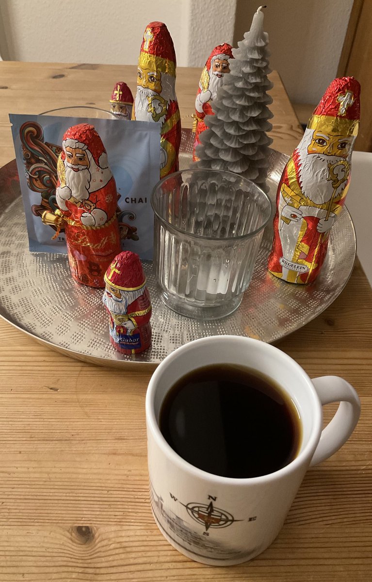 Moin u. Gemorje!
Silent ☕️
#SanktNikolaus 
<a href="/ypsilonplusm/">M</a> <a href="/rekesten/">Richard Kesten</a> <a href="/sasilink/">Sabine Siebold</a> @HaukeBunks <a href="/Marco3Thiele/">Marco Thiele 🕊🕊🕊</a> <a href="/tobiaslindner/">Dr. Tobias Lindner</a> <a href="/MerklTanja/">TanjaMerkl</a> <a href="/ThielsChristian/">Christian Thiels</a> <a href="/WiebkeFranck/">Wiebke Franck</a> <a href="/DoctorBeste/">Matthias Beste 🛵</a> <a href="/christian6bock/">Christian Bock</a> <a href="/HCLJ1/">Helena Linder-Jeß</a> <a href="/DrJessicaRitter/">Jessica Ritter</a>  @DrStKrause <a href="/cdr2012neu/">Sönke Marahrens</a> <a href="/K3Kuss/">Karla Kuss</a> 

open.spotify.com/track/6Dq4XDkc…