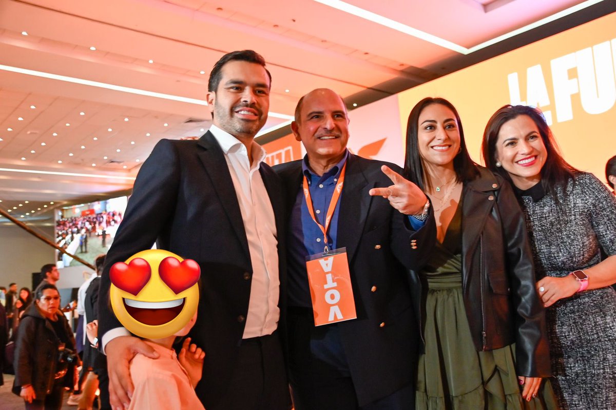 JorgePortillaMX's tweet photo. Sé que el #MéxicoNuevo será realidad si seguimos trabajando unidos y con el liderazgo de mi estimado Jorge Álvarez Máynez, nuevo Coordinador Nacional de Movimiento Ciudadano.

#ElFuturoEsNaranja y se logrará junto a todos los ciudadanos que queremos lo mejor para nuestro país. https://t.co/GuOsy8xYJ1