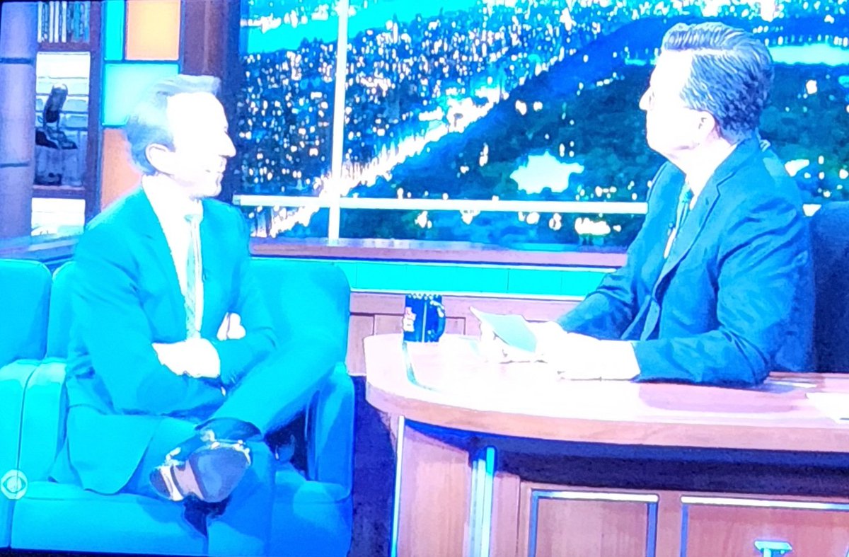 mtroamer's tweet photo. @colbertlateshow that is some screaming body language. https://t.co/1C7uEj5V4j