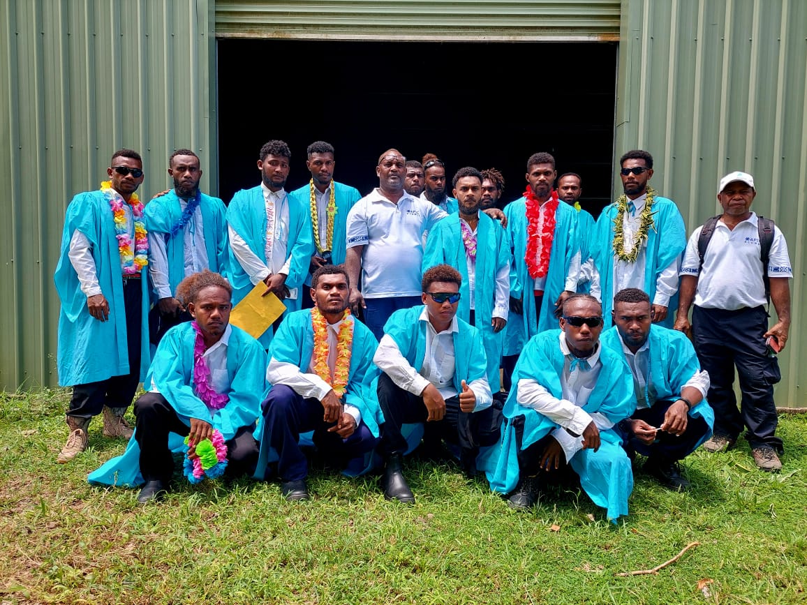 aptcpacific's tweet photo. 🎉👏 Congratulations &amp; well done to 130 graduates 🎓 of Malaita Provincial Technical Institute, our TVET partner in Auki, Malaita Province🇸🇧. Graduates include 👩‍🔧 16 inspiring women and 28 scholarship recipients of the @AusHCSols TVET Award🛠️. Best wishes for a brighter future! https://t.co/TdsqBfmIfb
