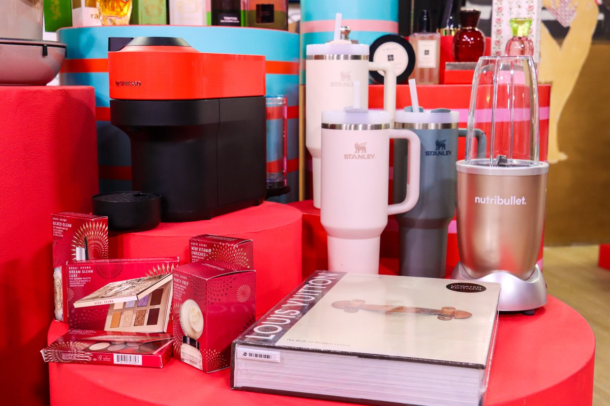 When you think of a one stop shop for ultimate Christmas luxury gifts, do you also think of <a href="/WOOLWORTHS_SA/">Woolworths SA</a>? 🎄 
Woolies has got a gift for everyone on your list! Shop @nontando58's selection of luxe gifts in store, online, and on the app: tinyurl.com/4nrezjk9