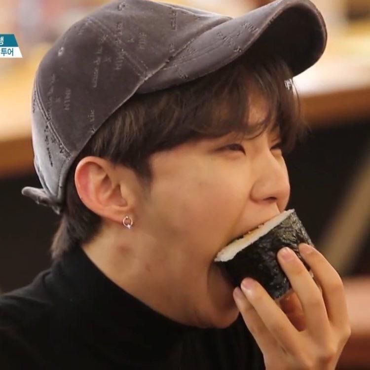 ulthorangdan's tweet photo. TAMTAM? (or hoshi) ㅋㅋㅋ https://t.co/ff3zpfGImv