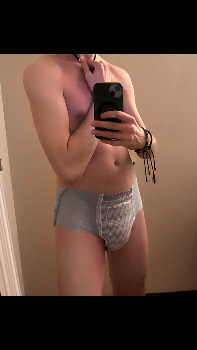 How do these undies make me look?😏
#abdl #abdlboy #goodnites #abdlcommunity