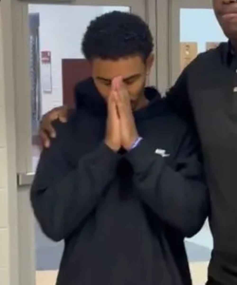 HubertJonesNew's tweet photo. Me after zack baun, cooper dejean, and quinyon mitchell saved the franchise #Eagles #EaglesNation #EaglesCountry #FlyEaglesFly #birds #jalenhurts #Philadelphia #philly https://t.co/qszV2JZyhF