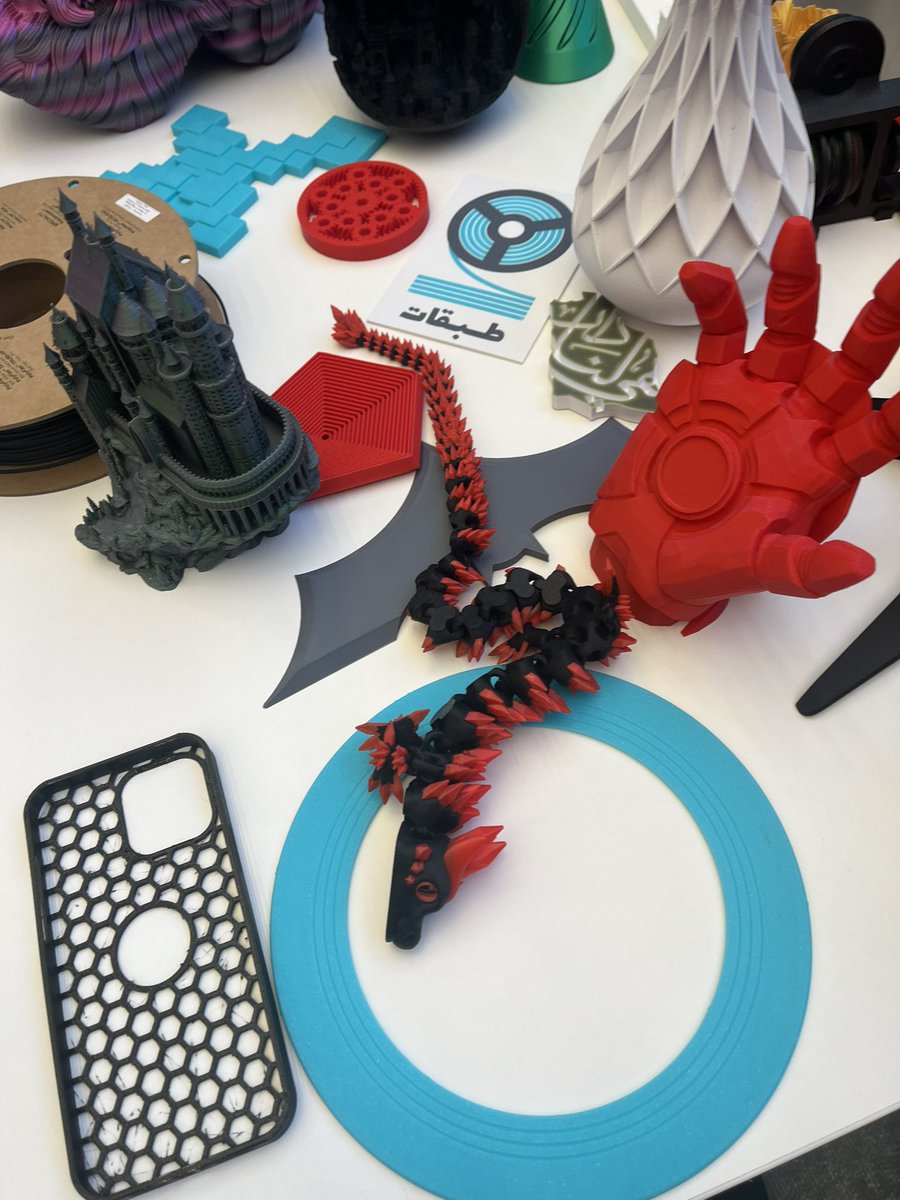 eyaddos's tweet photo. أشكر نادي الفاب لاب على الورك شوب الرهيب عن ال 3d printing … تعلمنا كثير بفترة بسيطة @fabLab_kfupm https://t.co/w6QhfdVzxv