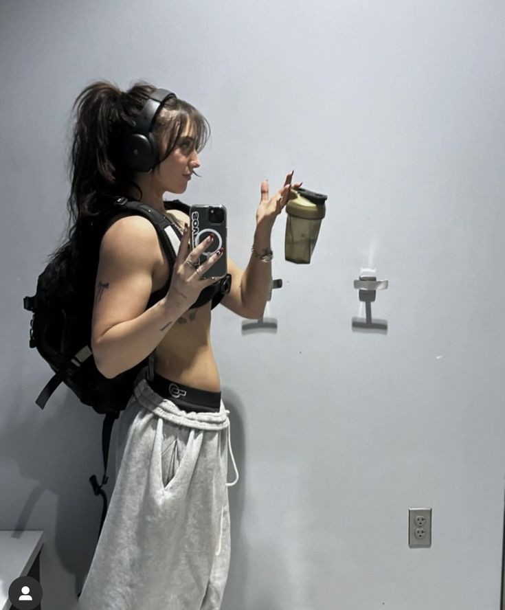 kathubimbo's tweet photo. hilo de mi rutina para  definir, aumentar masa muscular y bajar grasa corporal enfocado en brazos y espalda. 
parte 2 🦭 https://t.co/Fe8XBcu47n