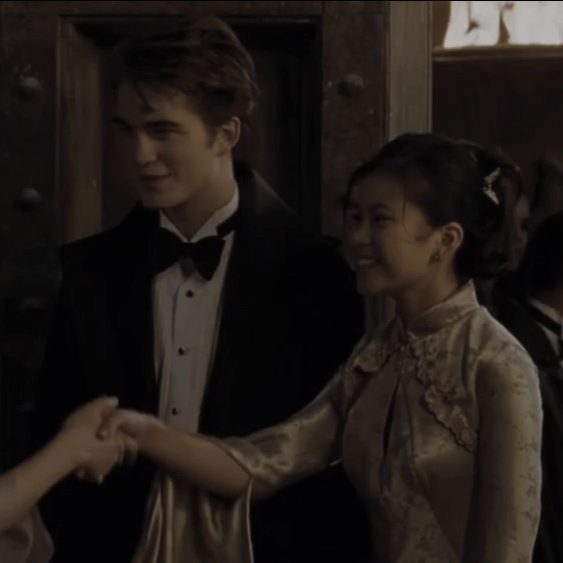 와 진짜
느낌너무좋다장난아님
이게 공식 킹카 퀸카 
공식미남 공식미녀 커플의 기개야