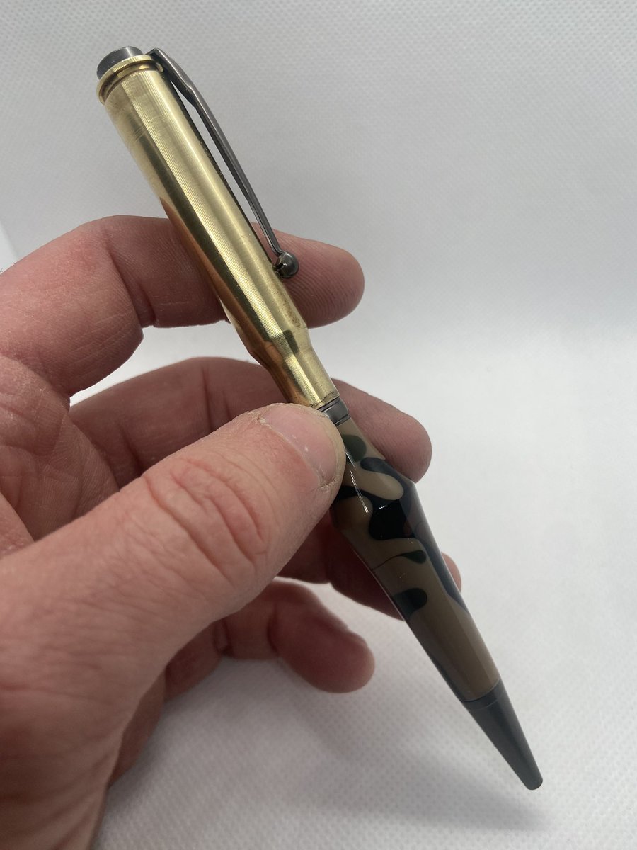 DpenmakerStyle's tweet photo. Woodland Camo 30.06 Shell Twist Pen. Something now and something I had to figure out. It took a while and it worked! $70. #gun #gunenthusiast #bullet #shellcasing #woodland #camo #mattgunmetal #somethingnew #slimpen @exoticblanks @Rockler #brass https://t.co/azlaKBNvcu