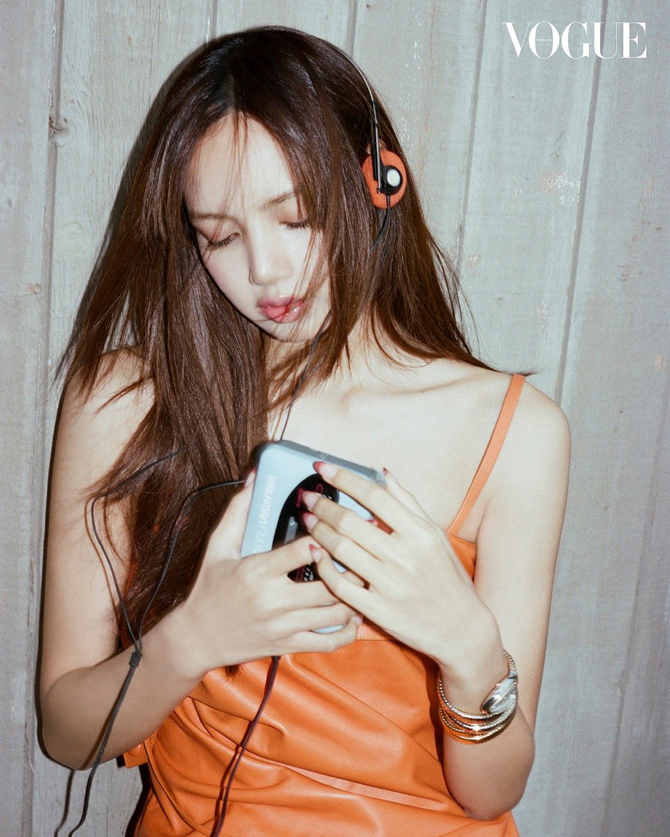 vousjay's tweet photo. ลิซ่าลุคนี้สวยจังวะะะะ นี่ไม่รอดแล้วจริงๆ😭 เกิดมาเพื่อเป็นคนสวยขาของใครหลายคนจริงๆ https://t.co/JfCwdnGZTd
