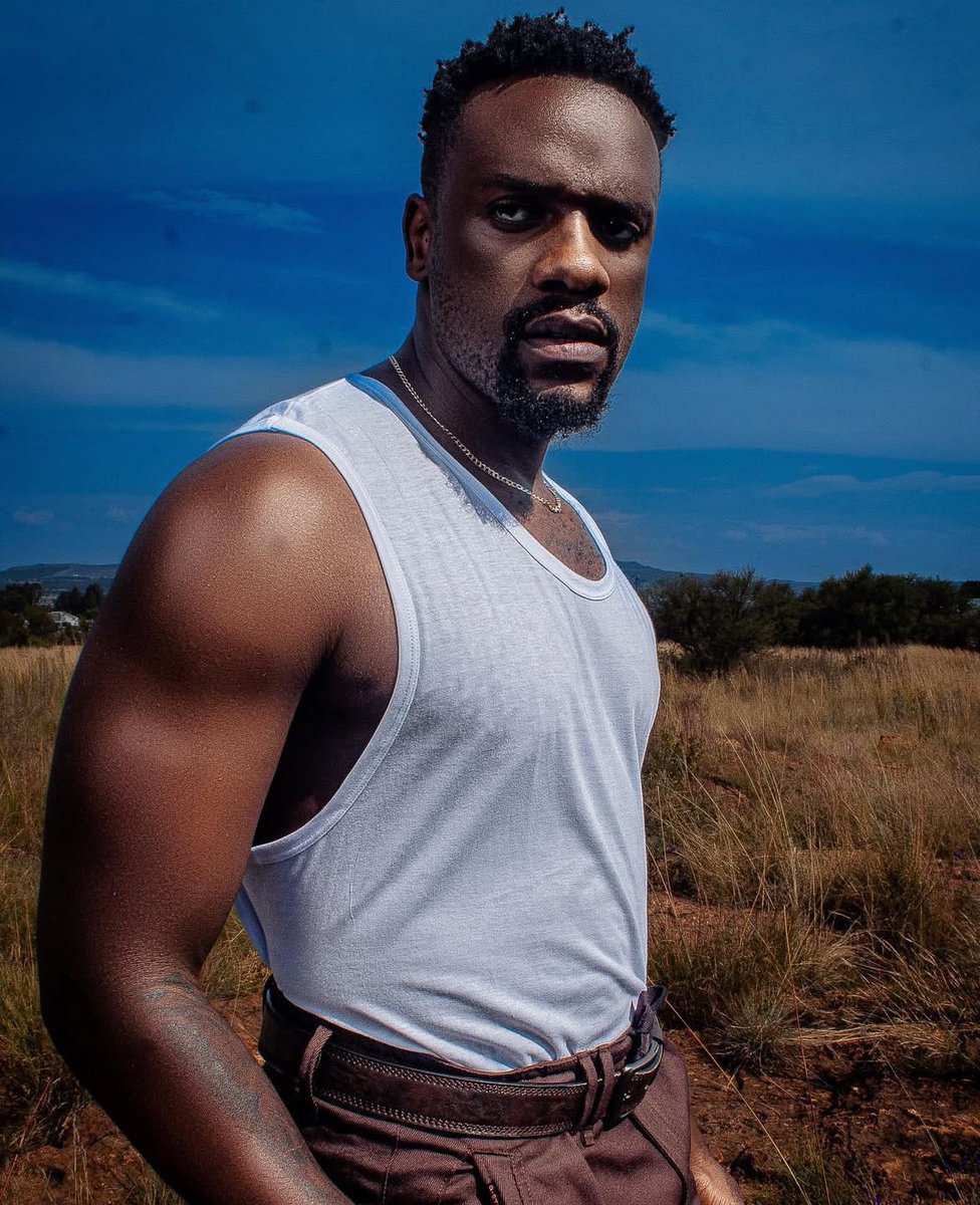 CapricornFM's tweet photo. NEXT | Award Winning Actor, Bonko Khoza is on the #CapricornBreakfast and joins @DjComplexion and @Mpho_Mashita #OverCoffee. Send through your messages via WhatsApp on 079 899 6226. https://t.co/dLK9RYirpa