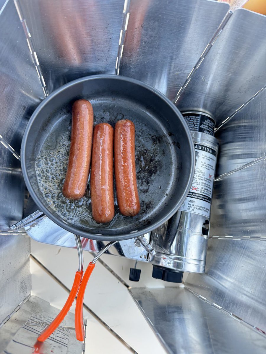 새로운 도전: 아침을 직접 만들었어요! 맛이 꽤 괜찮아서, 감동의 눈물이 났네요. 😂