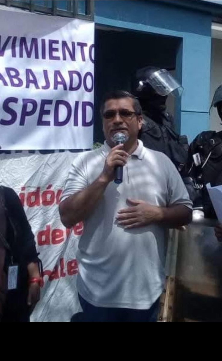 Ingrydadriana's tweet image. #URGENTE 
Nos reportan presencia policial en casa del compañero sindicalista HÉCTOR RODRÍGUEZ, DICTADURA de bukele en acción!! Compartir!!! 
Denunciemos!!!
