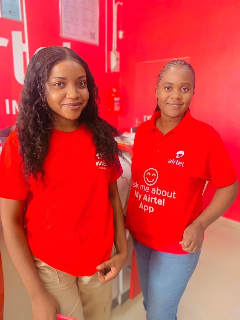 Airtel_Zambia's tweet photo. #DigitalFriday is here! Visit any of our shops nationwide and get rewarded.
Itโs simple, you can either.
- Purchase a smartphone or any 4G and 5G internet device.
- Download the My Airtel App and transact!
Voila, you get yourself some awesome freebies! https://t.co/xWRjc201In