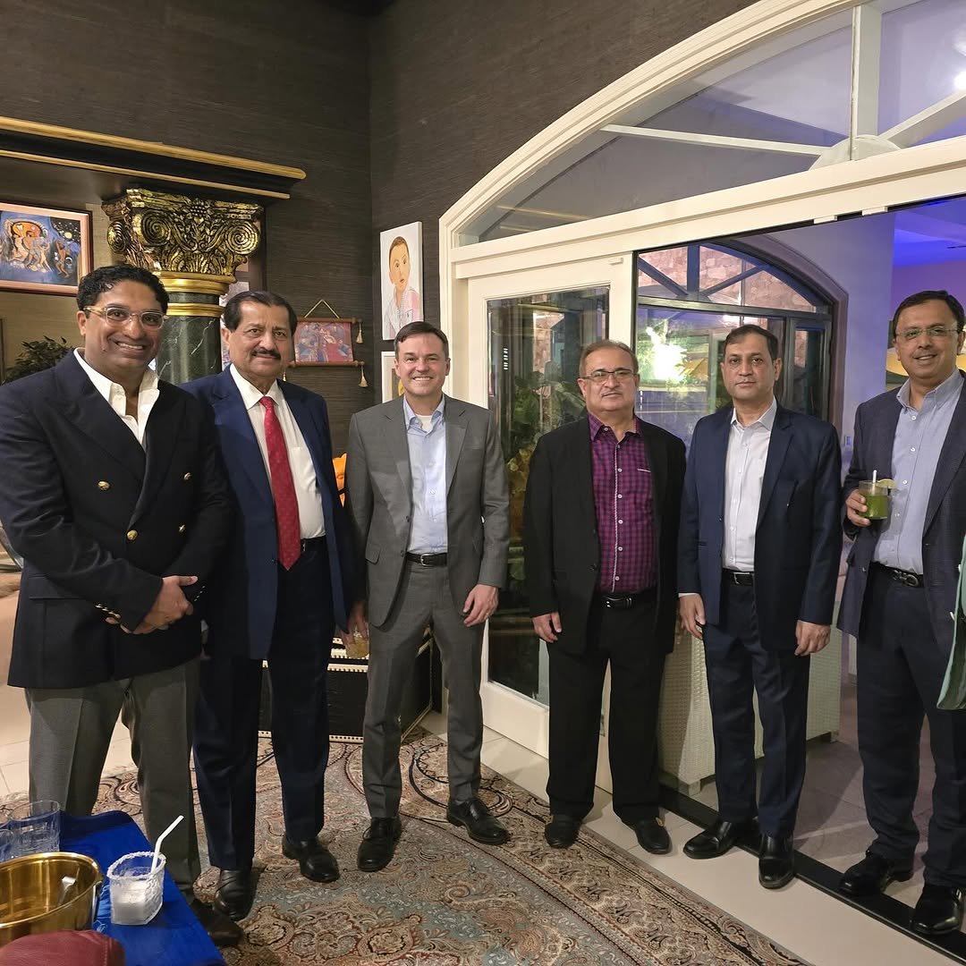 CapitalTVLive's tweet photo. The event gathered distinguished guests including CEOs, businessmen, parliamentarians & more, fostering meaningful dialogue.
@HashaamRS @sharmilafaruqi #Karachi #Pakistan #America #PakUSFriendship #CapitalTV https://t.co/VicckIt2jW